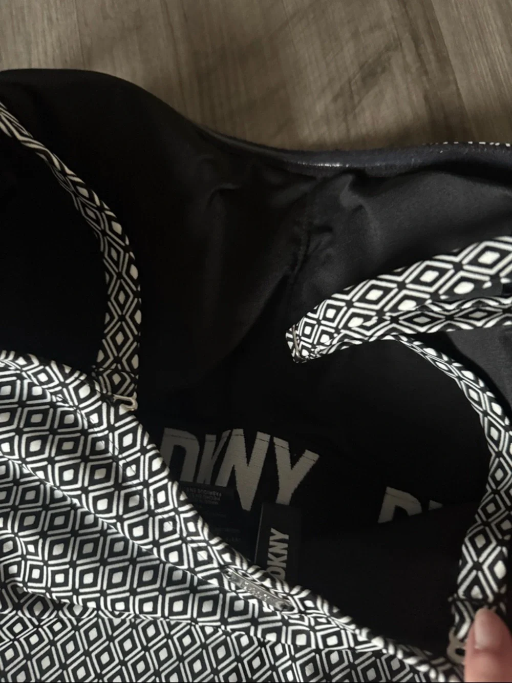 NEW DKNY One Piece Black White Swimsuit XL ruched stomach beach pool - Picture 8 of 8